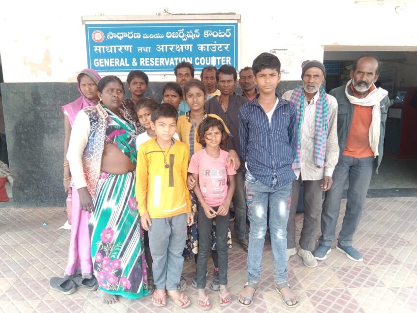 सतना के 15 मजदूरों की घर वापसी